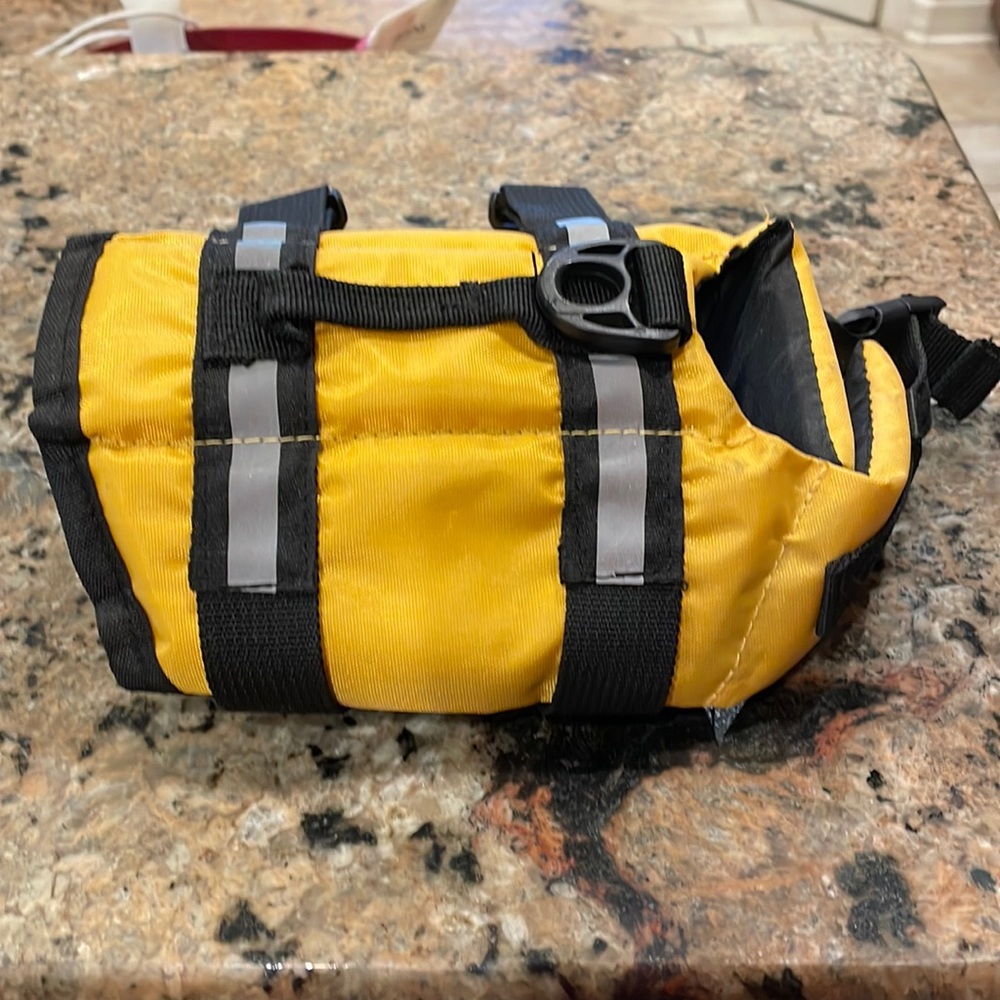 Dog life jacket